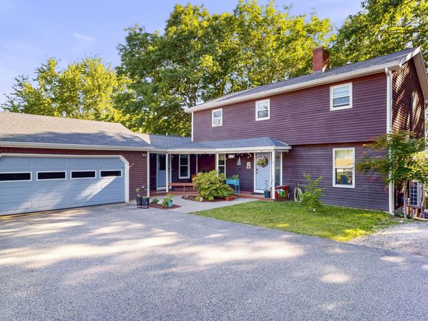 25 Delcliffe Lane, Lewiston, ME 04240