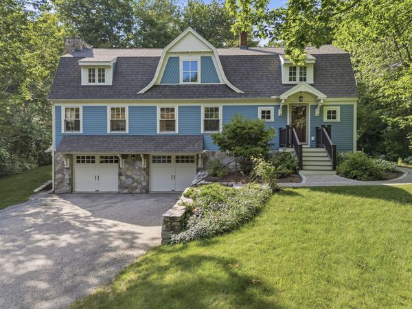 19 Field Avenue, York, ME 03909