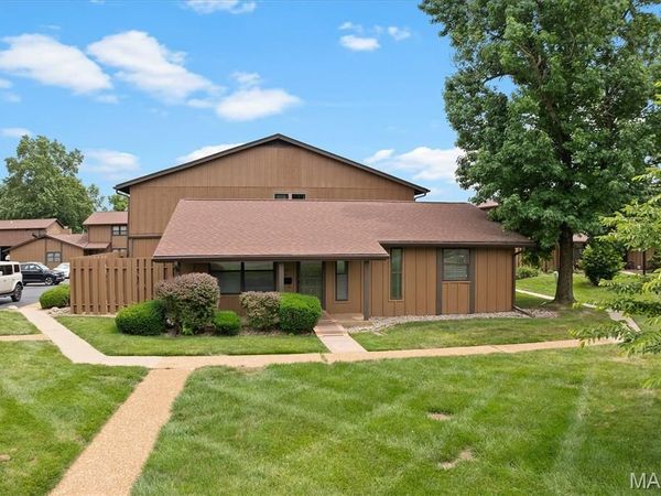 404 Whitehall Court, Belleville, IL 62223