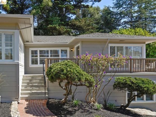 6250 Chelton Dr, Oakland, CA 94611