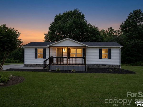 3532 4th Avenue Lane NE, Conover, NC 28613