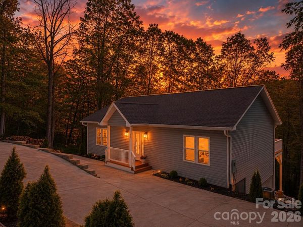 88 Foxwood Drive, Franklin, NC 28734