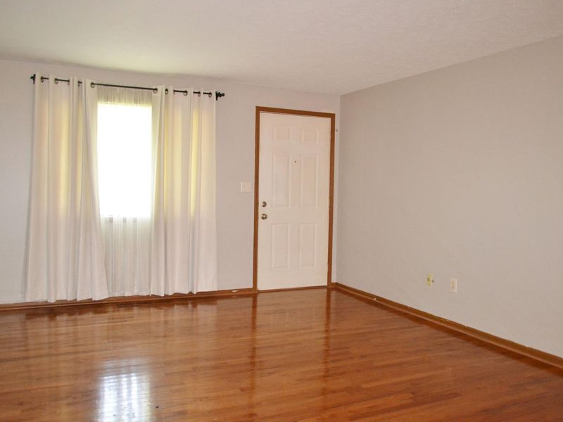 4430 E Ridgewood Road, Springfield, OH 45503 Photo 4