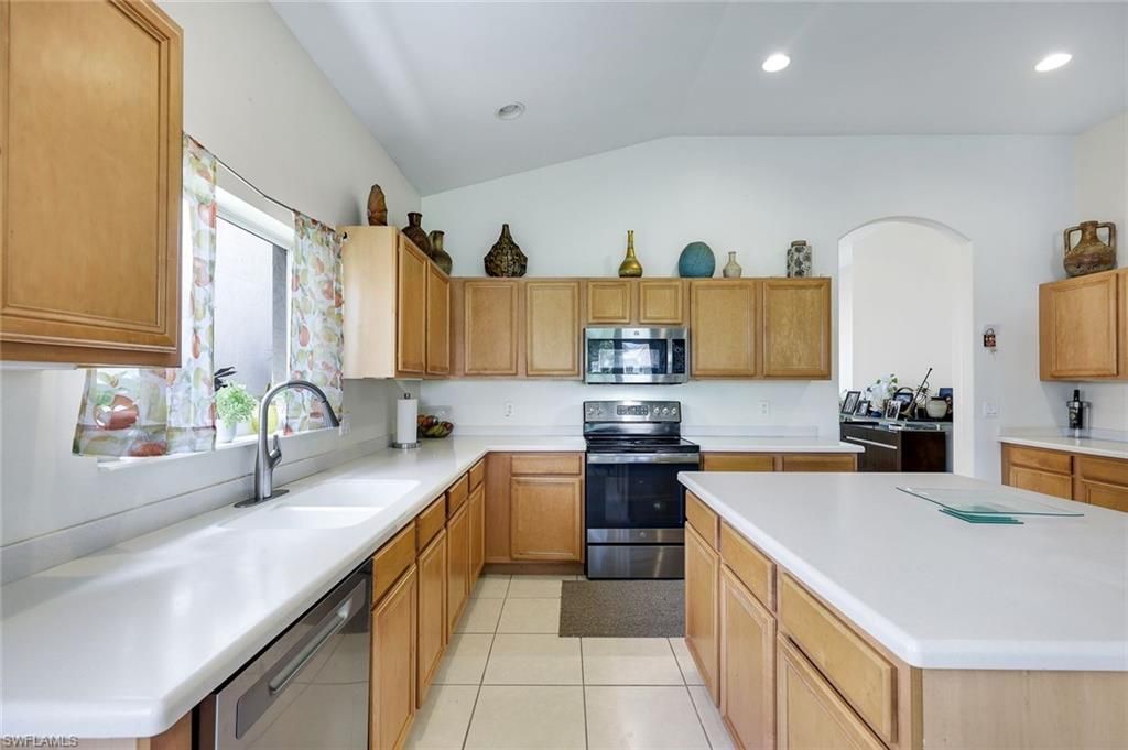 2010 Fairmont Ln , Naples, FL 34120 Photo