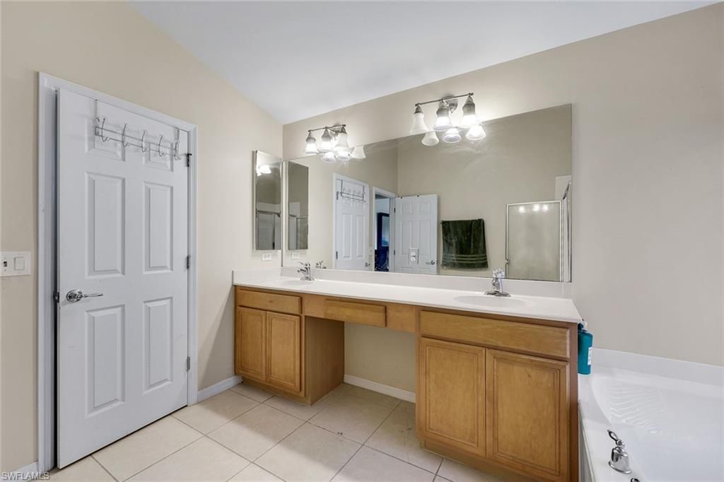 2010 Fairmont Ln , Naples, FL 34120 Photo