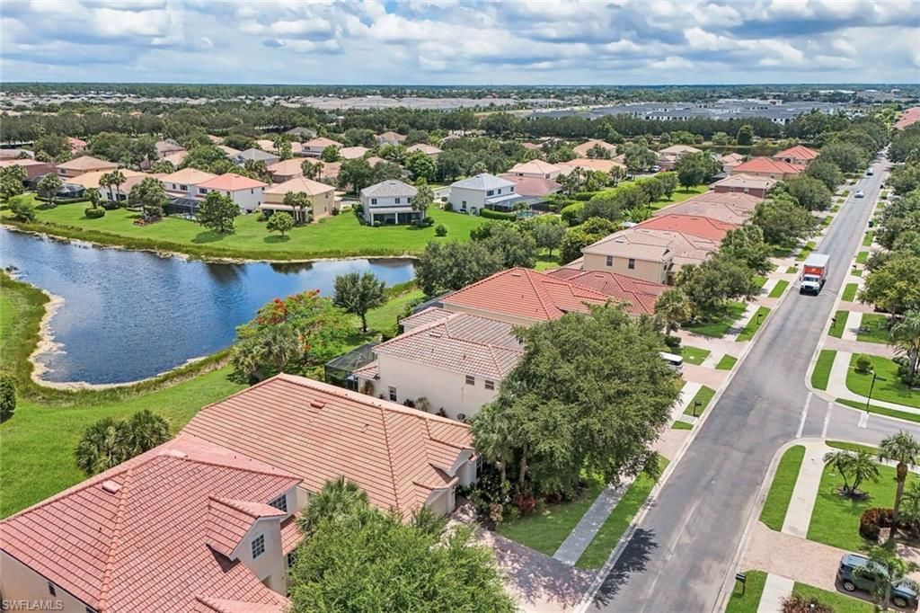 2010 Fairmont Ln , Naples, FL 34120 Photo