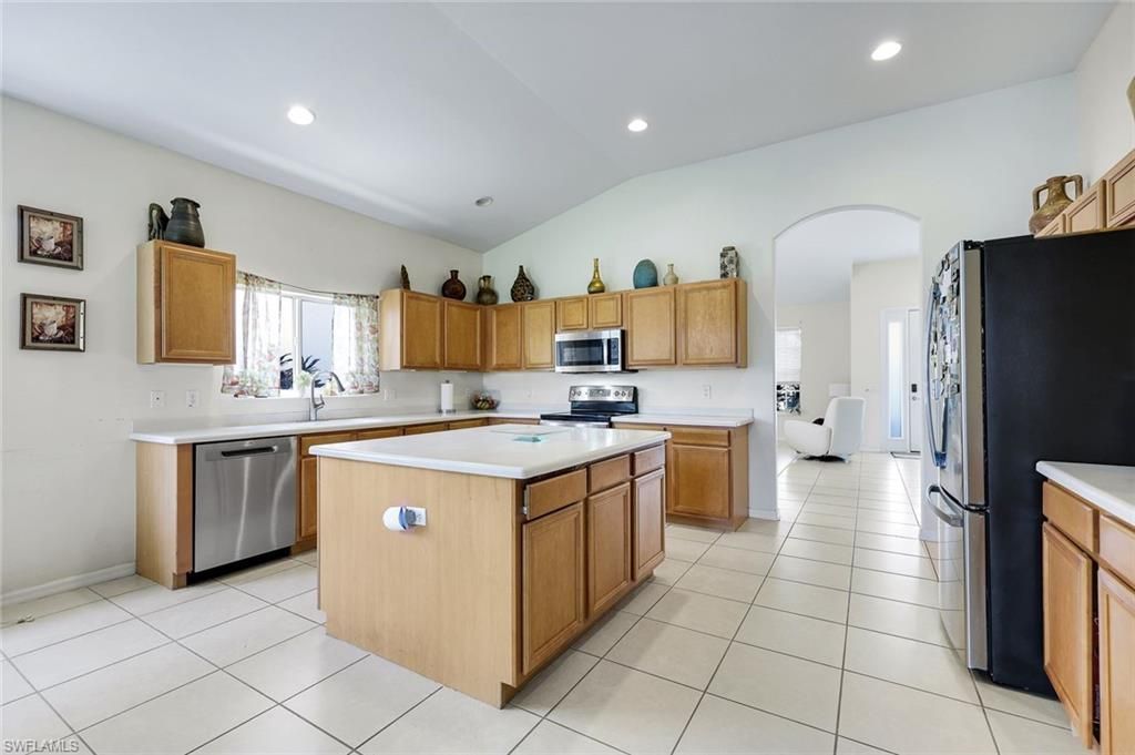 2010 Fairmont Ln , Naples, FL 34120 Photo
