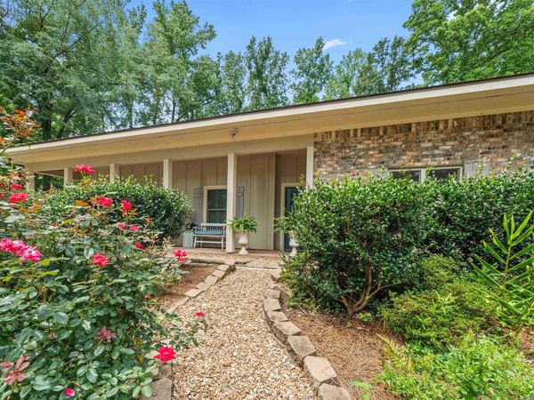 8733 Island Rd, St Francisville, LA 70775