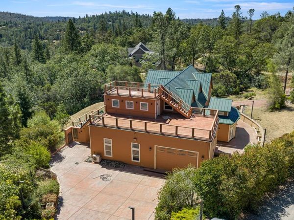 12455 Hallwood Pl, Grass Valley, CA 95949
