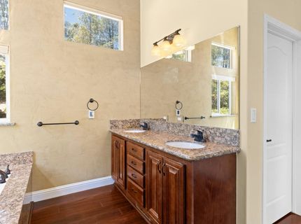 12455 Hallwood Pl, Grass Valley, CA 95949 Photo