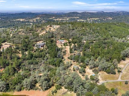 12455 Hallwood Pl, Grass Valley, CA 95949 Photo