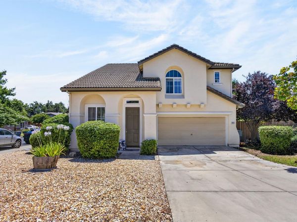 4111 Blossomwood Ct, Rocklin, CA 95677
