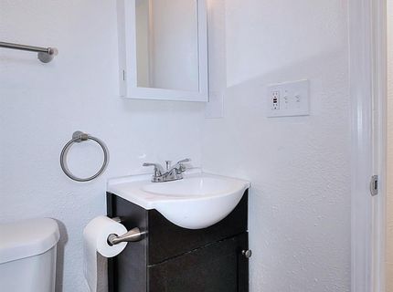 361 W El Camino Ave, Sacramento, CA 95833 Photo