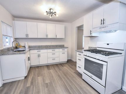 361 W El Camino Ave, Sacramento, CA 95833 Photo