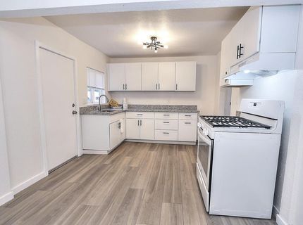 361 W El Camino Ave, Sacramento, CA 95833 Photo