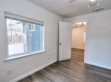 361 W El Camino Ave, Sacramento, CA 95833 Photo