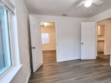 361 W El Camino Ave, Sacramento, CA 95833 Photo
