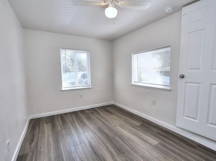 361 W El Camino Ave, Sacramento, CA 95833 Photo