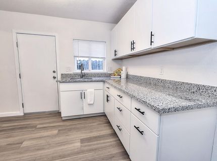 361 W El Camino Ave, Sacramento, CA 95833 Photo