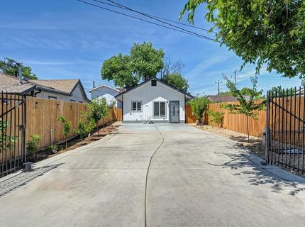 1825-1827 Roy Ave, Sacramento, CA 95815 Photo