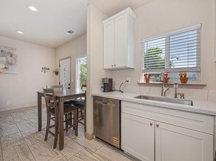 1825-1827 Roy Ave, Sacramento, CA 95815 Photo