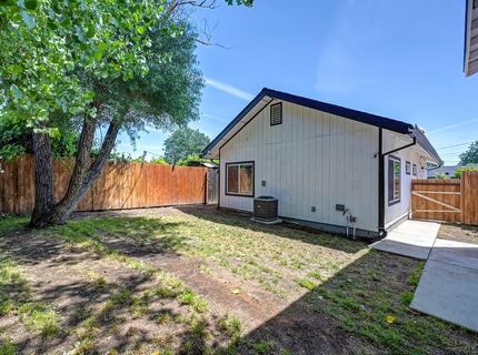 1825-1827 Roy Ave, Sacramento, CA 95815 Photo