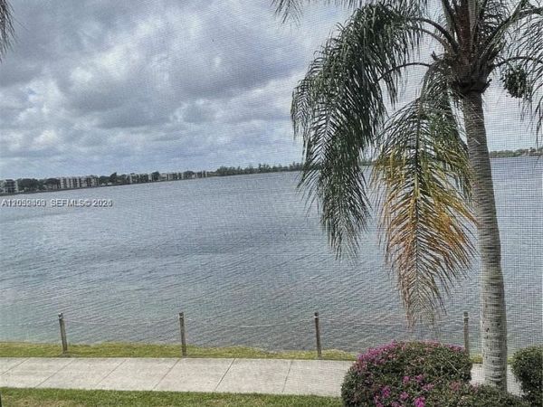 110 Lake Emerald , Unit 203, Oakland Park, FL 33309