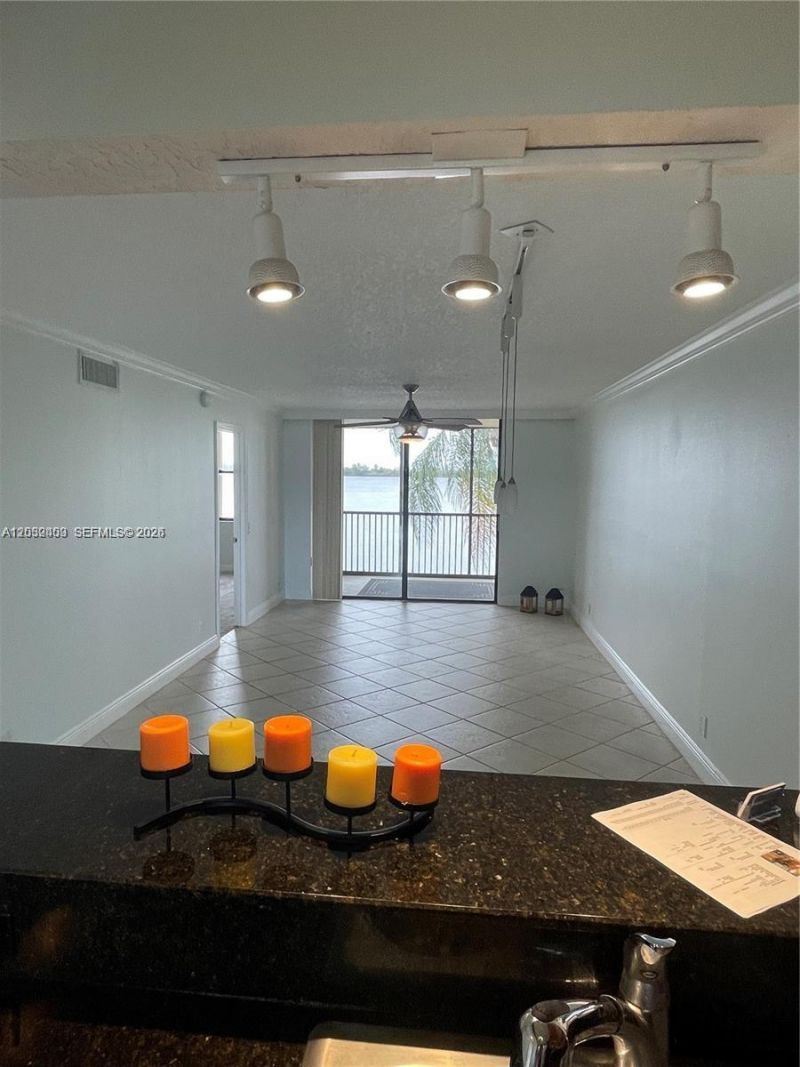 110 Lake Emerald , Unit 203, Oakland Park, FL 33309 Photo