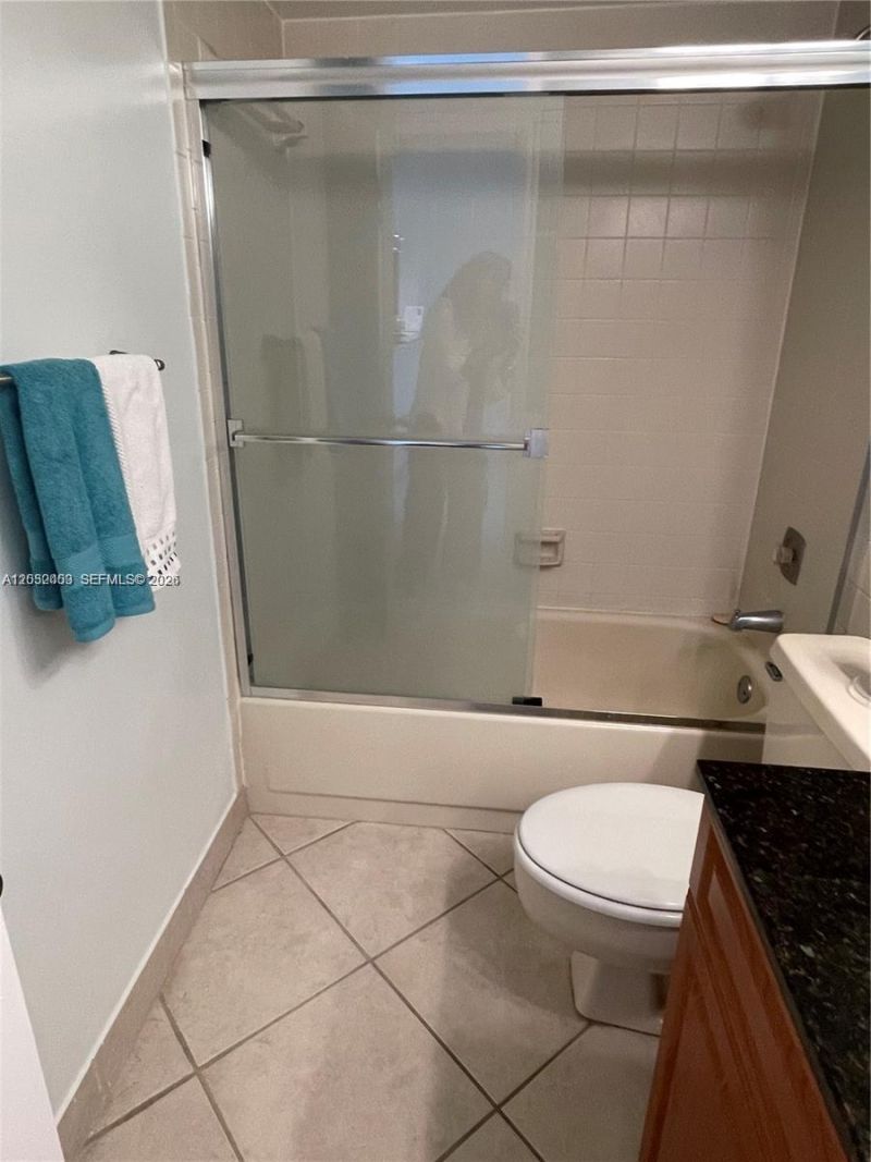 110 Lake Emerald , Unit 203, Oakland Park, FL 33309 Photo