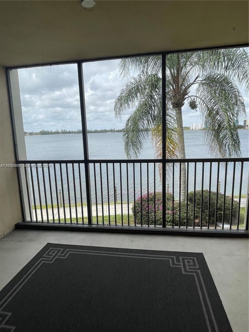 110 Lake Emerald , Unit 203, Oakland Park, FL 33309 Photo