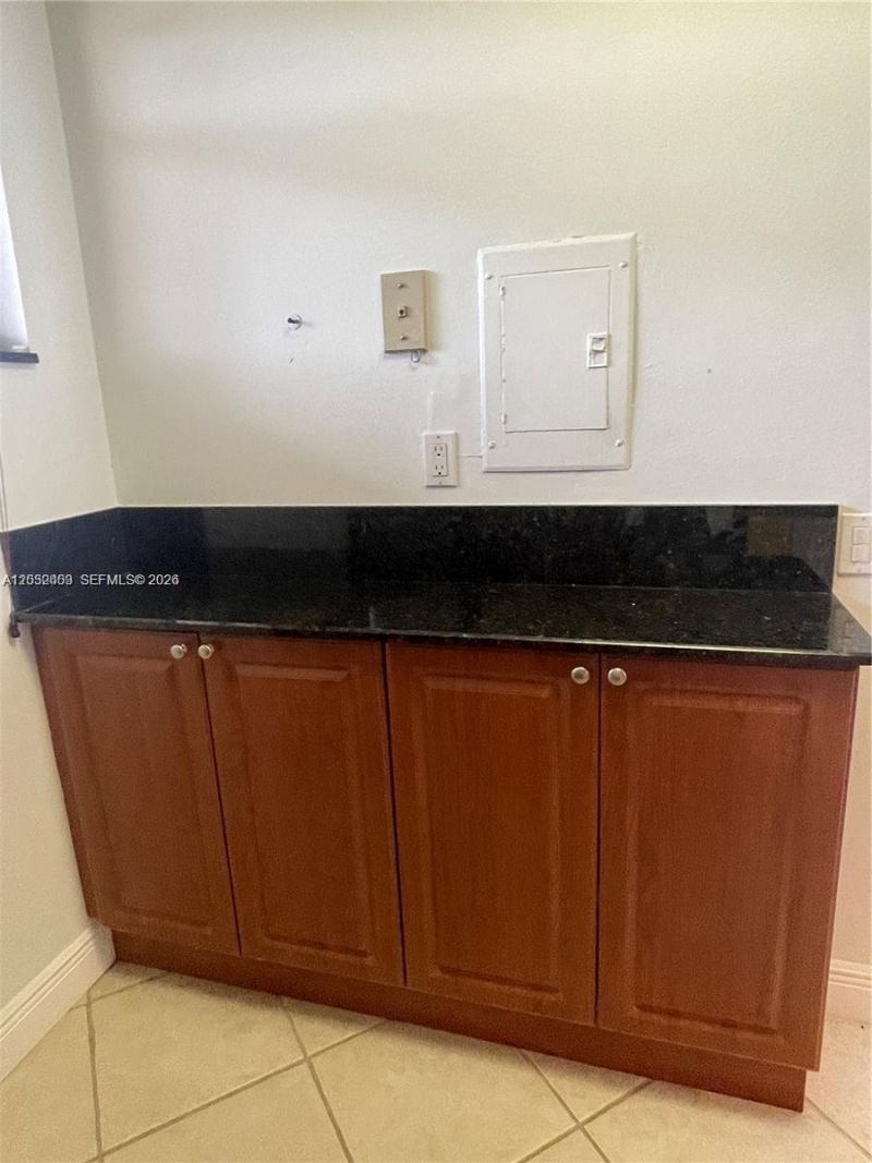 110 Lake Emerald , Unit 203, Oakland Park, FL 33309 Photo