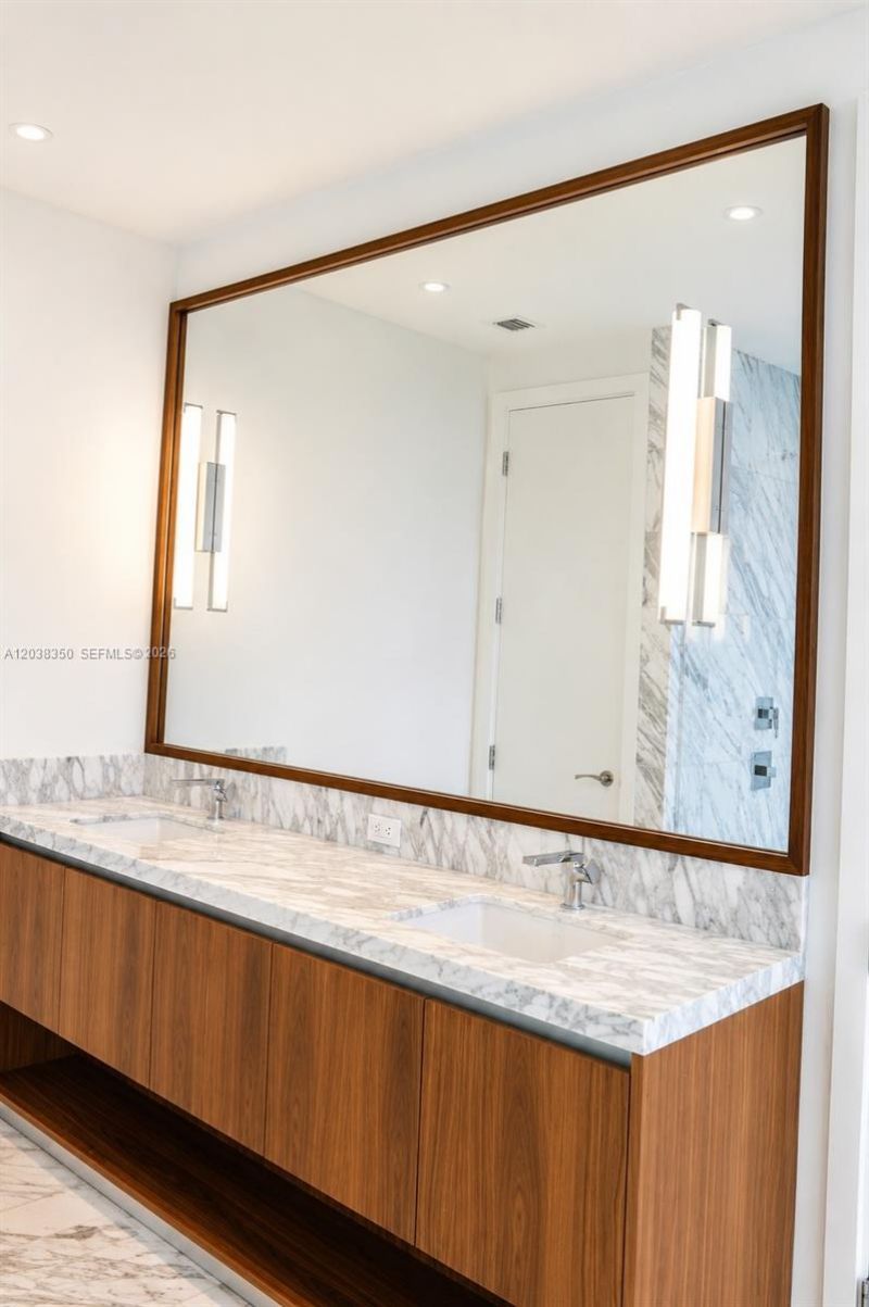 175 SE 25 Rd , Unit 3103, Miami, FL 33129 Photo