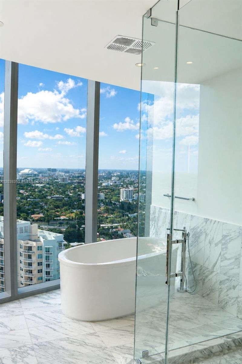 175 SE 25 Rd , Unit 3103, Miami, FL 33129 Photo