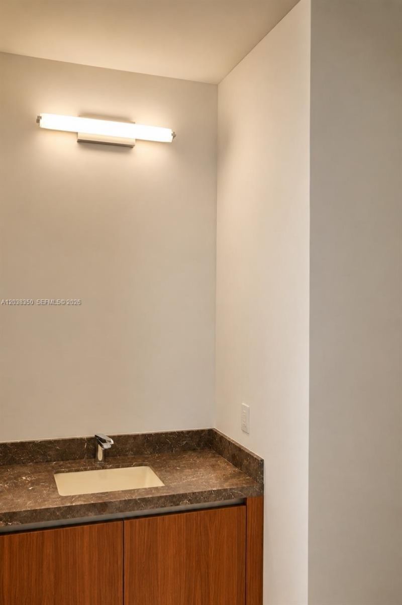175 SE 25 Rd , Unit 3103, Miami, FL 33129 Photo