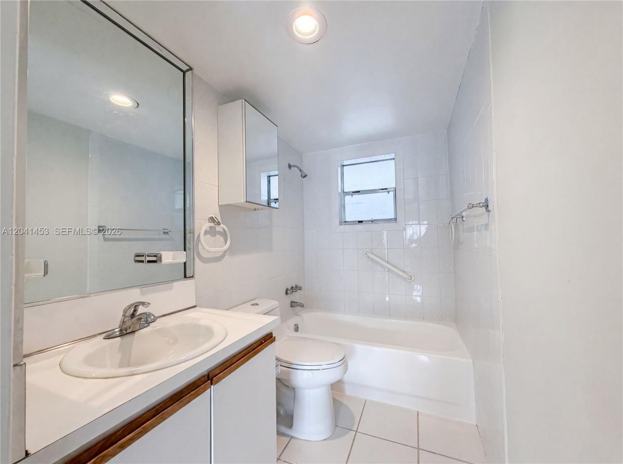 200 Galen Dr , Unit 202, Key Biscayne, FL 33149 Photo