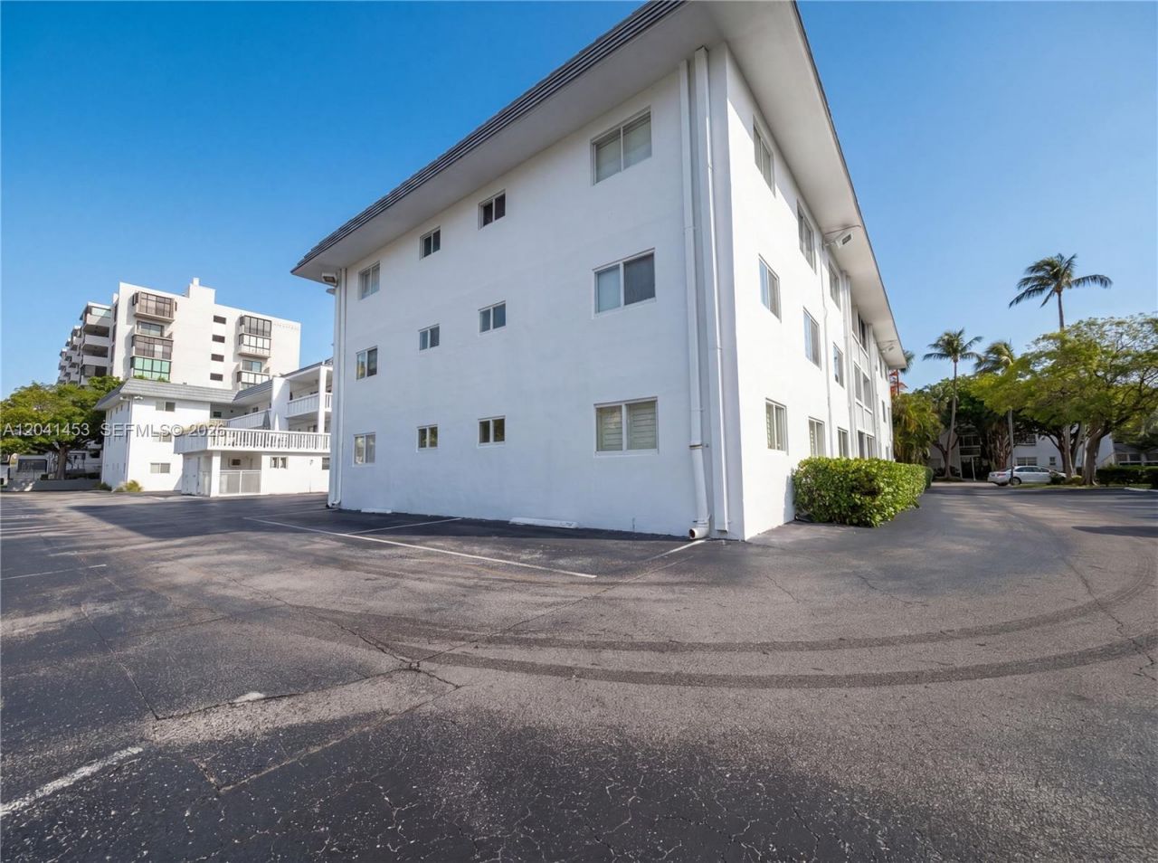 200 Galen Dr , Unit 202, Key Biscayne, FL 33149 Photo