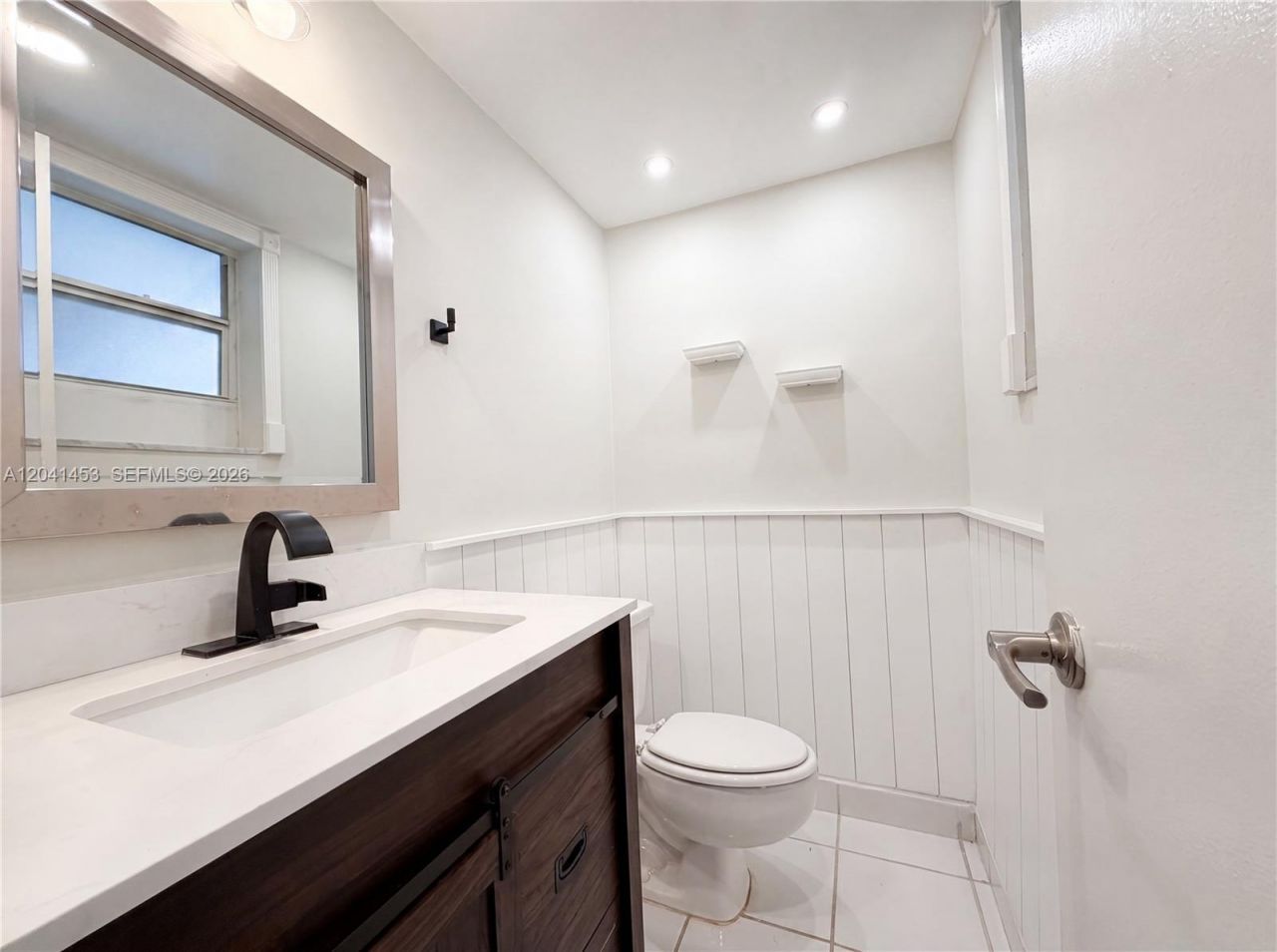 200 Galen Dr , Unit 202, Key Biscayne, FL 33149 Photo