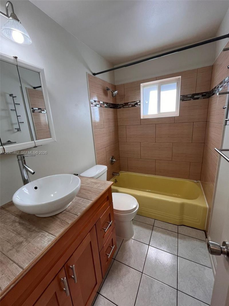 124 NW 6th Ave, Hallandale Beach, FL 33009 Photo