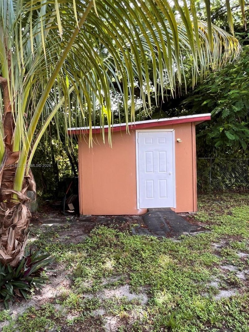 124 NW 6th Ave, Hallandale Beach, FL 33009 Photo
