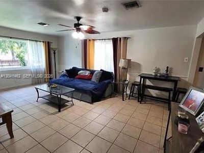 124 NW 6th Ave, Hallandale Beach, FL 33009 Photo