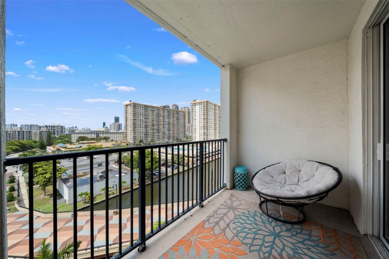 17150 N Bay Rd , Unit 2913, Sunny Isles Beach, FL 33160 Photo