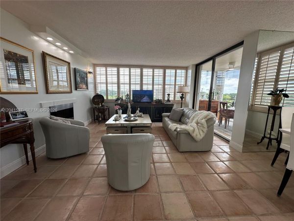 1200 Saint Charles Pl , Unit 618, Pembroke Pines, FL 33026