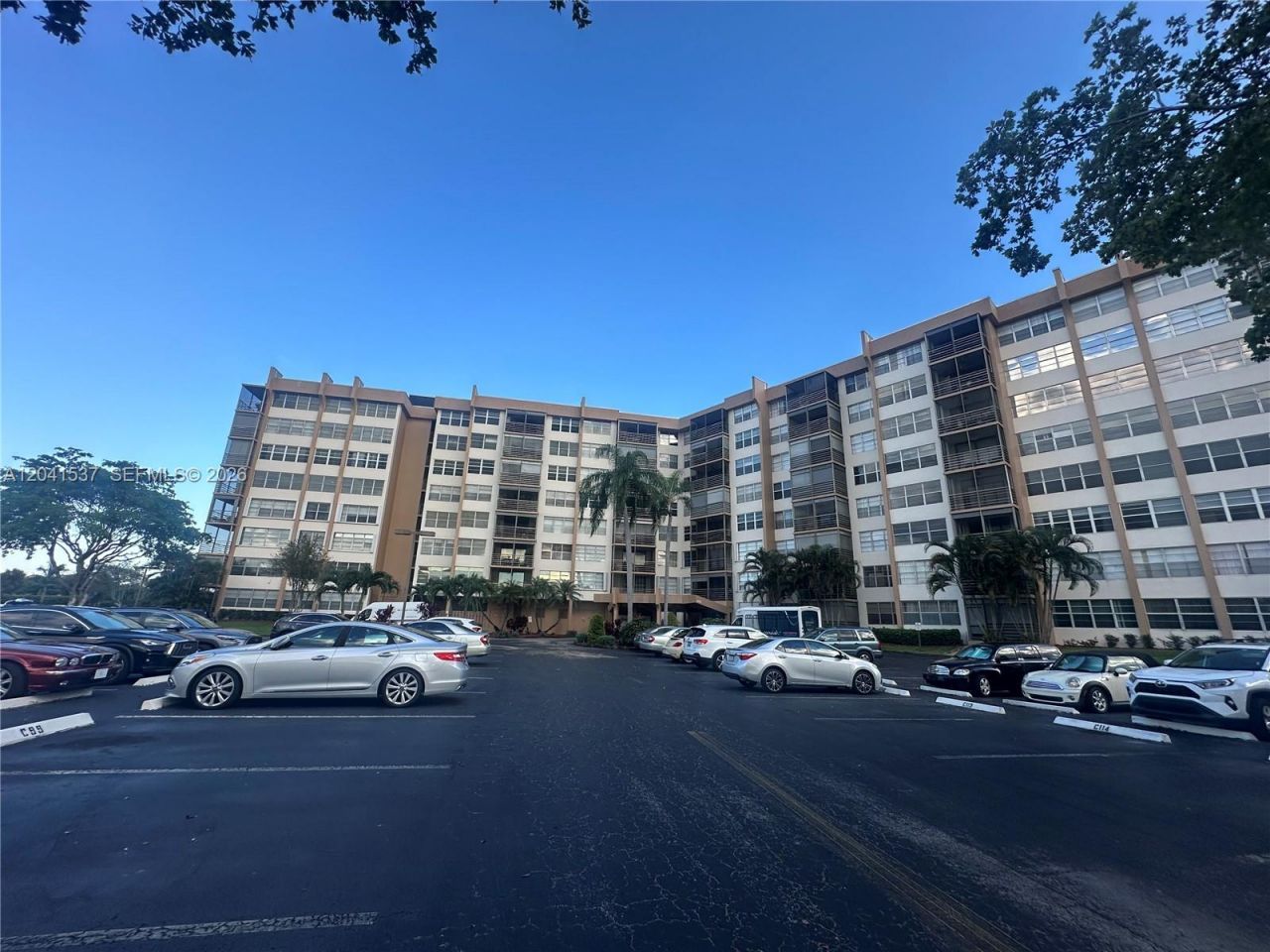 1200 Saint Charles Pl , Unit 618, Pembroke Pines, FL 33026 Photo