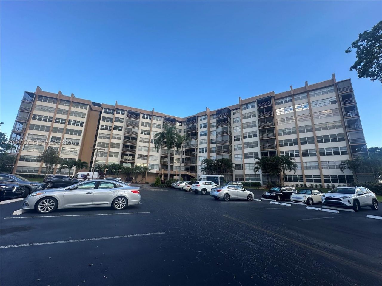 1200 Saint Charles Pl , Unit 618, Pembroke Pines, FL 33026 Photo