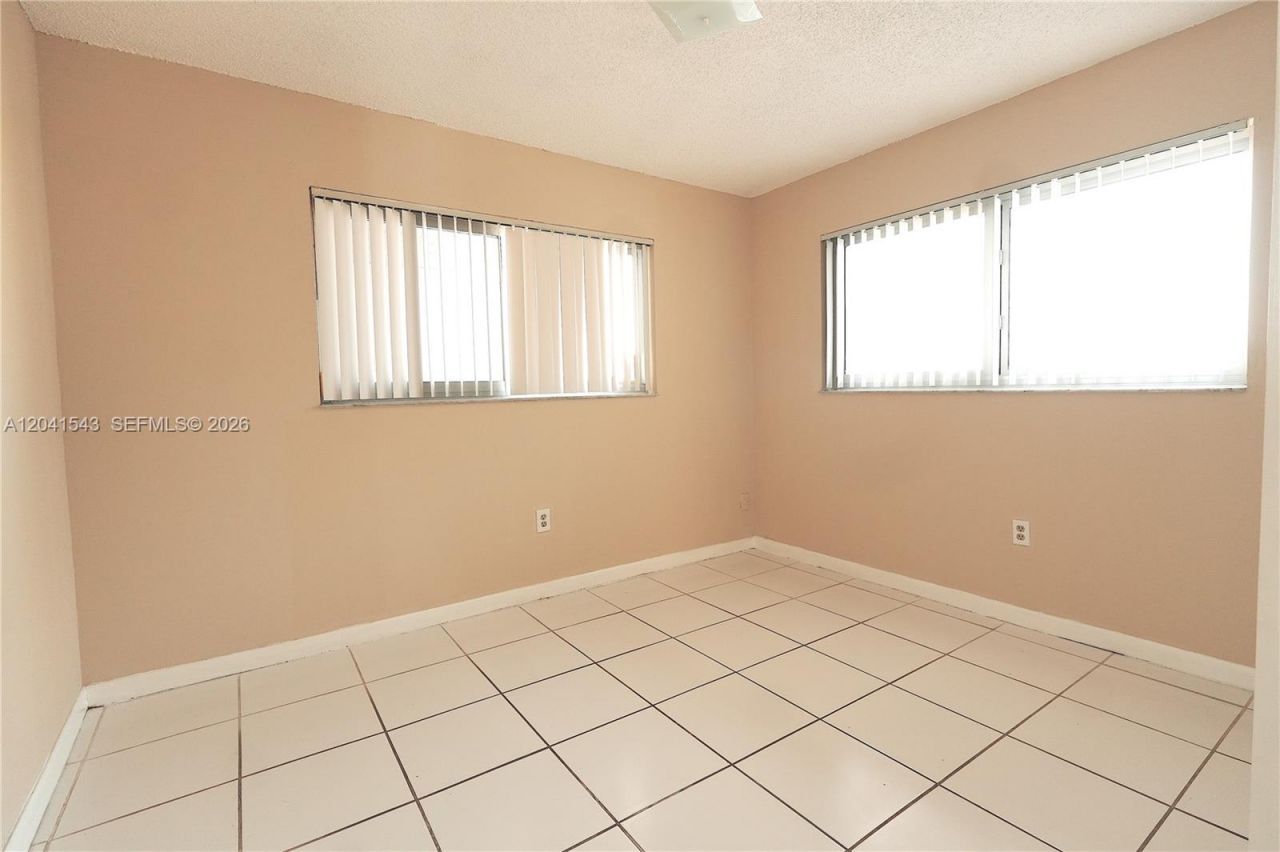 9915 W Okeechobee Rd, Unit 2-404, Hialeah Gardens, FL 33016 Photo