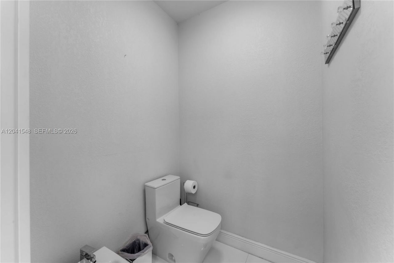 15506 SW 25th Ter , Miami, FL 33185 Photo