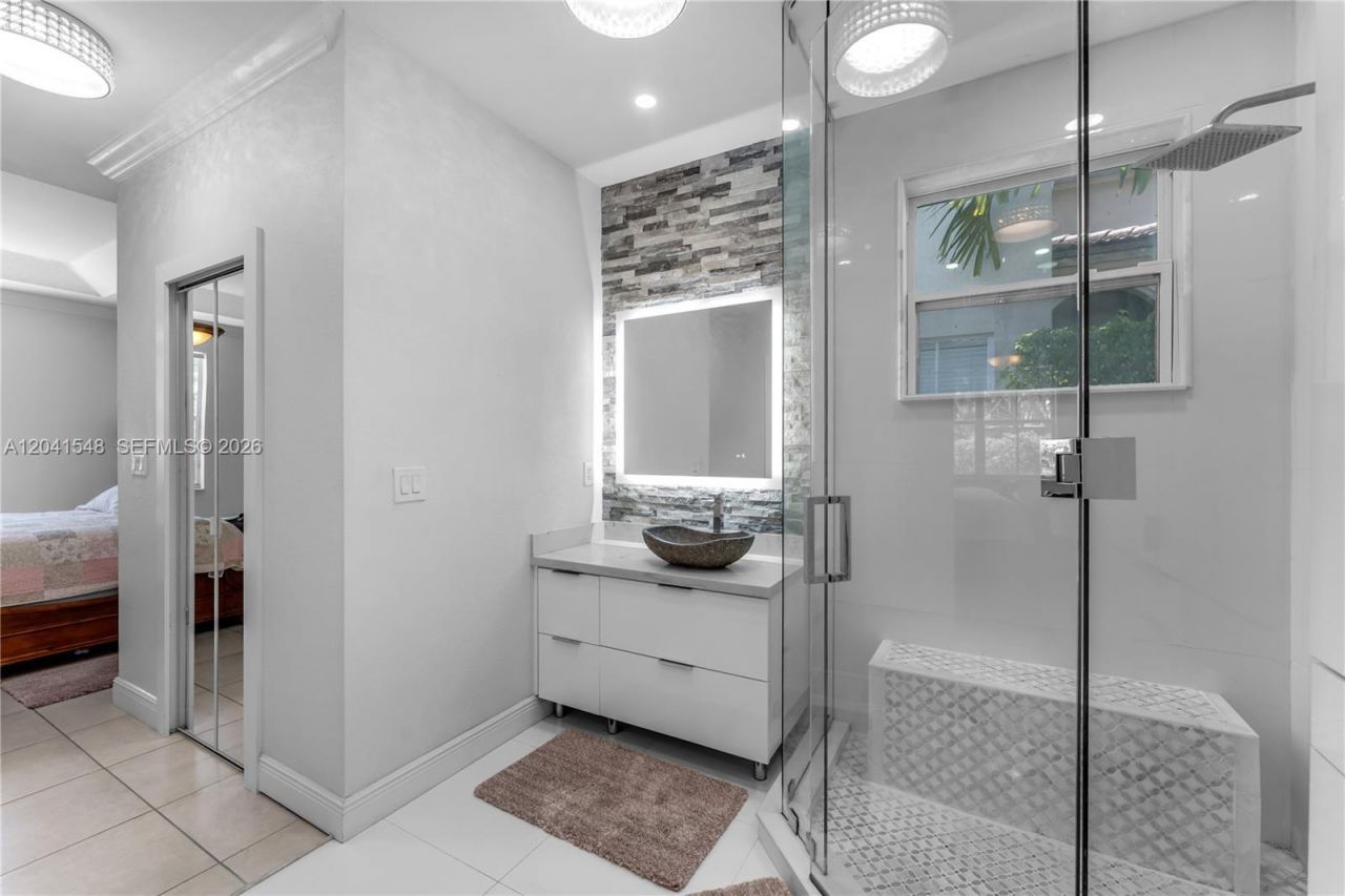 15506 SW 25th Ter , Miami, FL 33185 Photo