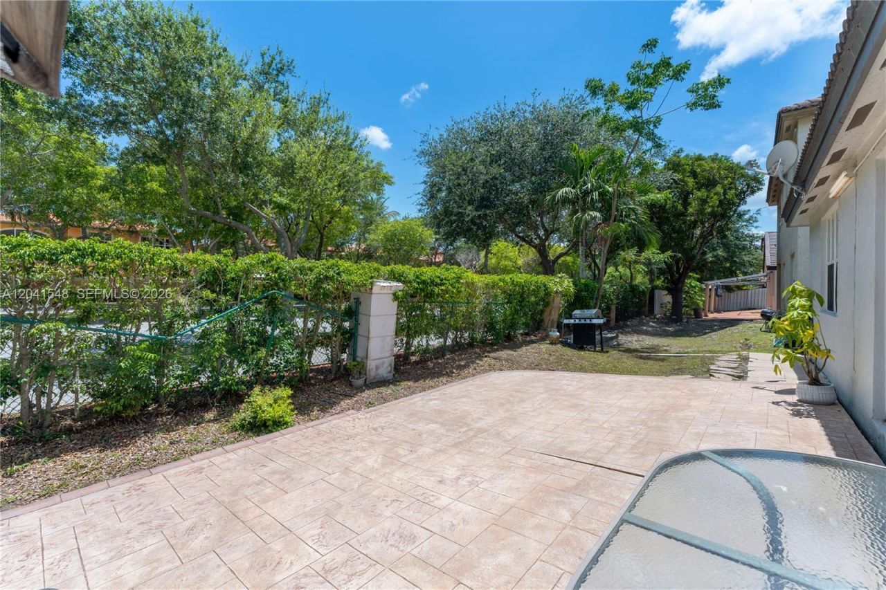 15506 SW 25th Ter , Miami, FL 33185 Photo