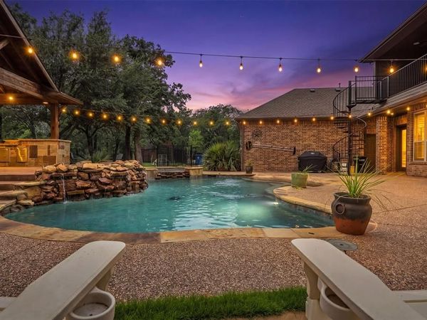140 Eagles Peak Lane , Double Oak, TX 75077