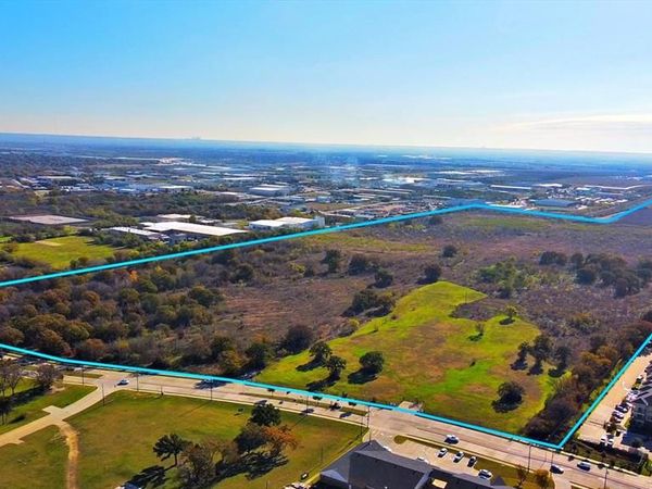 1101 W Broad Street , Mansfield, TX 76063